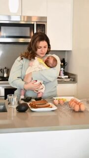 🚨 9 parents sur 10 ne sauraient pas quoi faire si leur bébé s’étouffait…
Et toi, honnêtement ?

Un étouffement, une chute, une brûlure…
Ces situations arrivent vite, souvent sans prévenir.

👉 Et dans l’urgence, le stress prend le dessus.

Depuis plusieurs années, j’accompagne les parents en ateliers de premiers secours bébé & enfant.
Et je vois toujours la même chose :
beaucoup de peur… mais surtout un énorme soulagement après de connaître les bons gestes. 

Parce que oui, ça s’apprend.
Et non, tu n’as pas besoin d’être professionnel de santé pour agir.

Dans mes ateliers, tu apprends à :
✔️ Réagir en cas d’étouffement
✔️ Gérer les situations d’urgence
✔️ Prévenir les accidents du quotidien
✔️ Pratiquer pour créer de vrais réflexes

💛 Mon objectif : que tu te sentes prêt(e), confiant(e), et capable d’agir.

📩 Tu veux participer ?
Commente « ATELIER »
Je t’envoie toutes les infos + prochaines dates 📅 

#premierssecours #parentsdegeneve #sagefemmegeneve #genevaparents